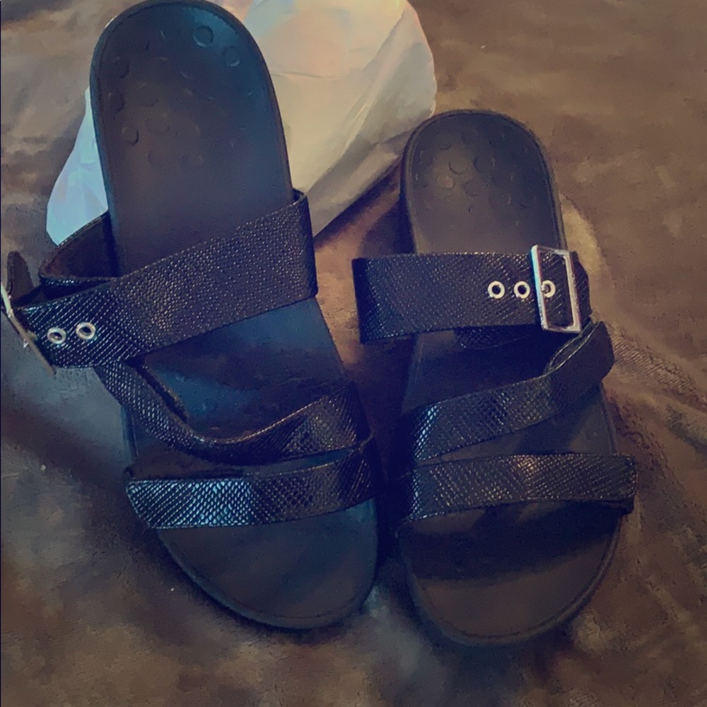Vionic Women’s Platform Sandals-Black Size 10